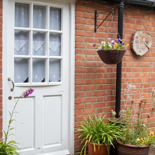 Stay At Claridge House Quaker Rerteat Lingfield Surrey 22